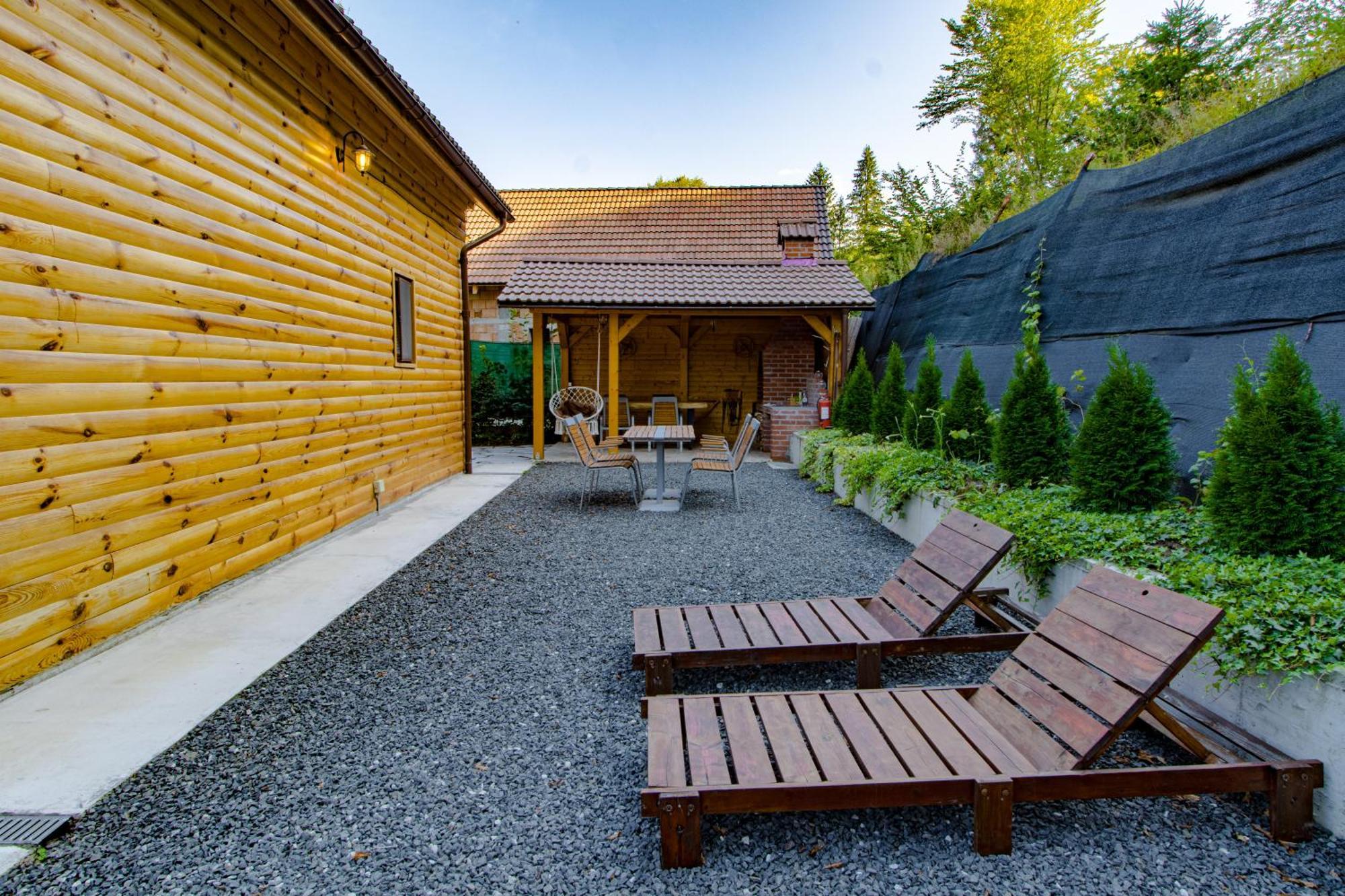 Bear'S Lair Chalet Porumbacu de Sus Exterior photo